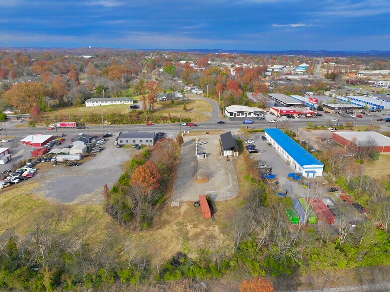 669 W Main St, Hendersonville, TN à louer - Photo de l’immeuble – Image 2 sur 7