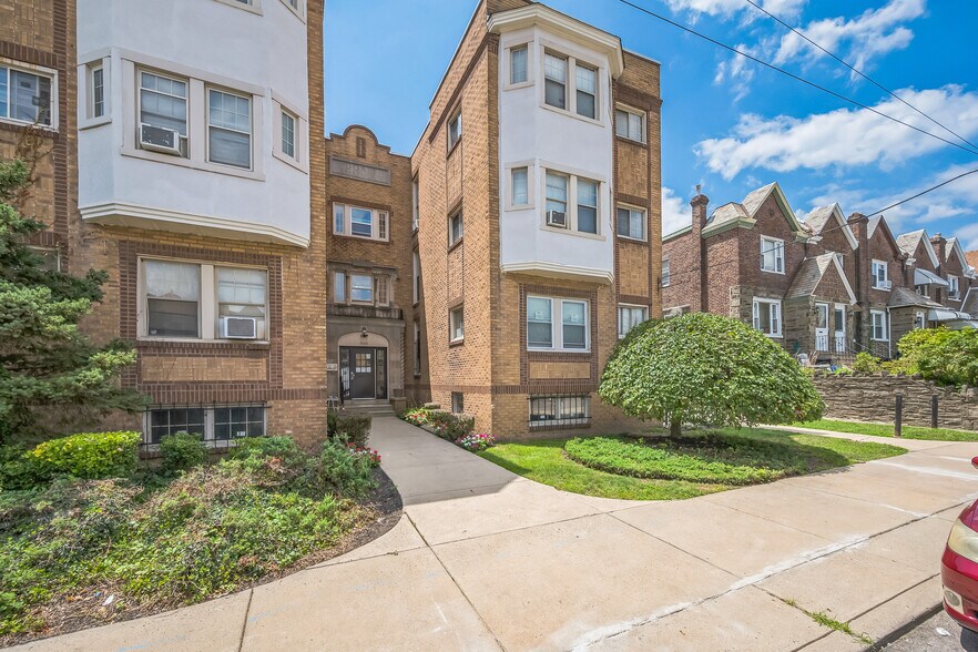 7092 Forrest Ave, Philadelphia, PA à vendre - Photo de l’immeuble – Image 2 sur 15