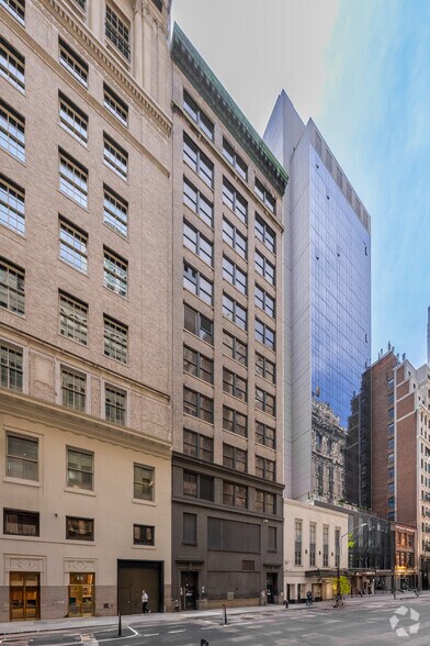 16-18 W 39th St, New York, NY à louer - Photo de l’immeuble – Image 2 sur 4