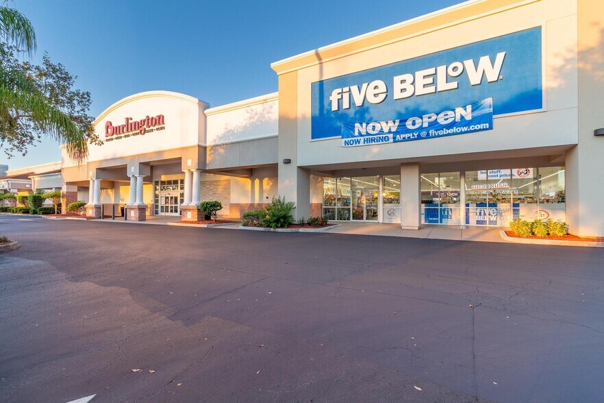 4100 N Wickham Rd, Melbourne, FL à louer - Photo de l’immeuble – Image 3 sur 31
