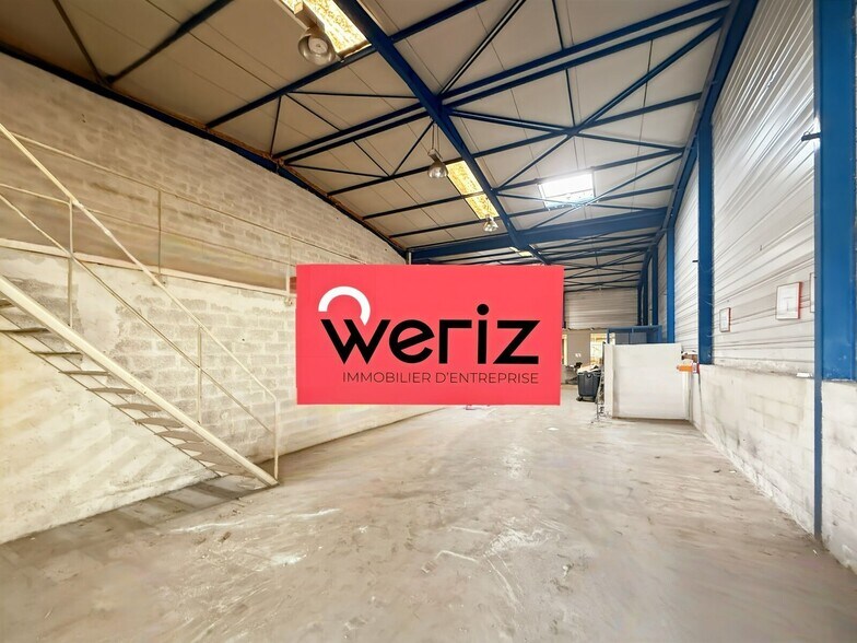 Local d’activités dans Martigues à louer - Photo de l’immeuble – Image 3 sur 6