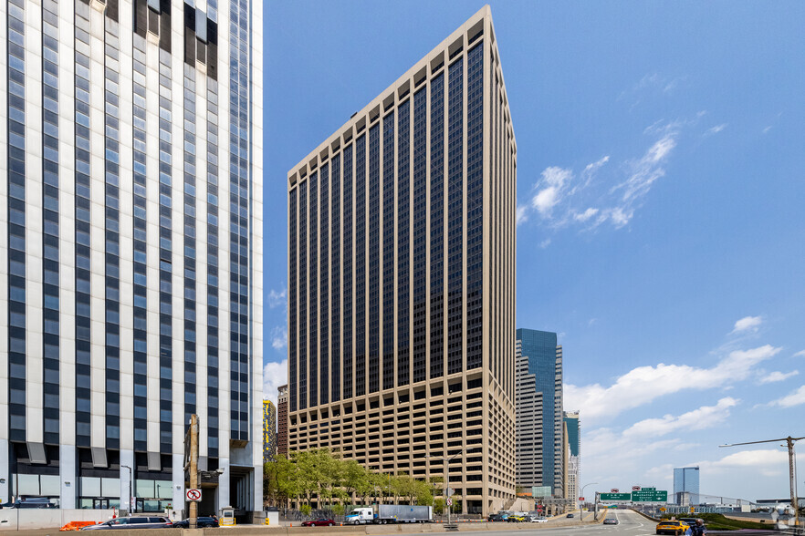 55 Water St, New York, NY à louer - Photo de l’immeuble – Image 1 sur 6