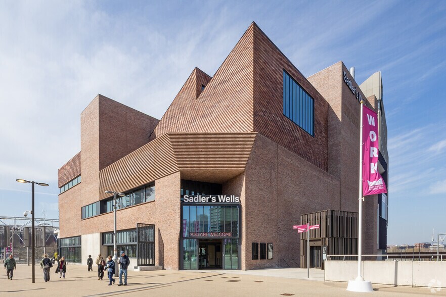 8 Carpenters Rd, Londres à louer - Photo principale – Image 1 sur 5