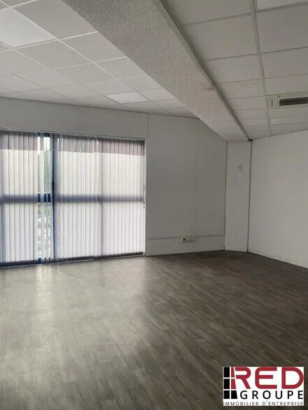 Bureau dans Aubagne à vendre - Photo de l’immeuble – Image 3 sur 6