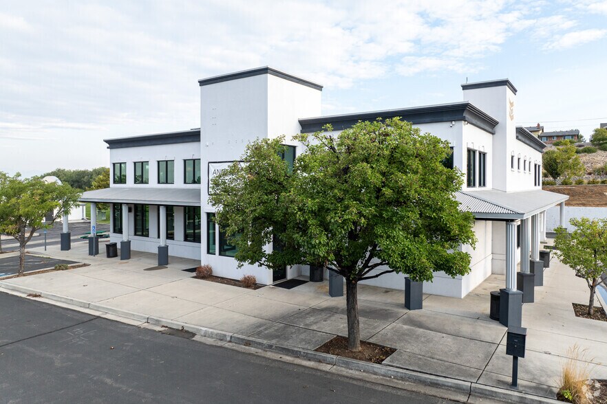 495 W University Pky, Orem, UT à louer - Photo de l’immeuble – Image 1 sur 20