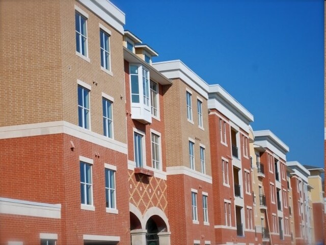 744 Brick Row, Richardson, TX à louer - Photo de l’immeuble – Image 2 sur 85