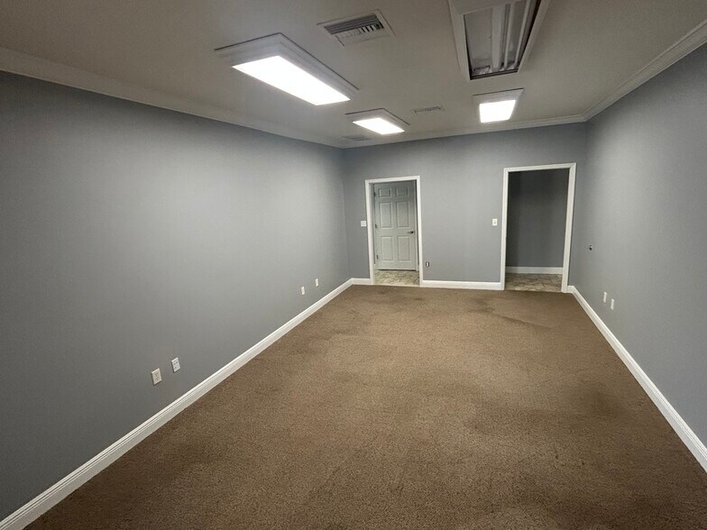 565 S Hercules Ave, Clearwater, FL à vendre - Photo de l’immeuble – Image 3 sur 10