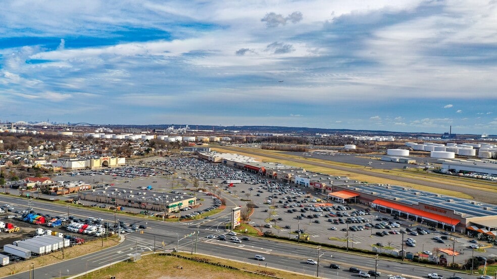 617-701 W Edgar Rd, Linden, NJ à louer - Photo de l’immeuble – Image 2 sur 19