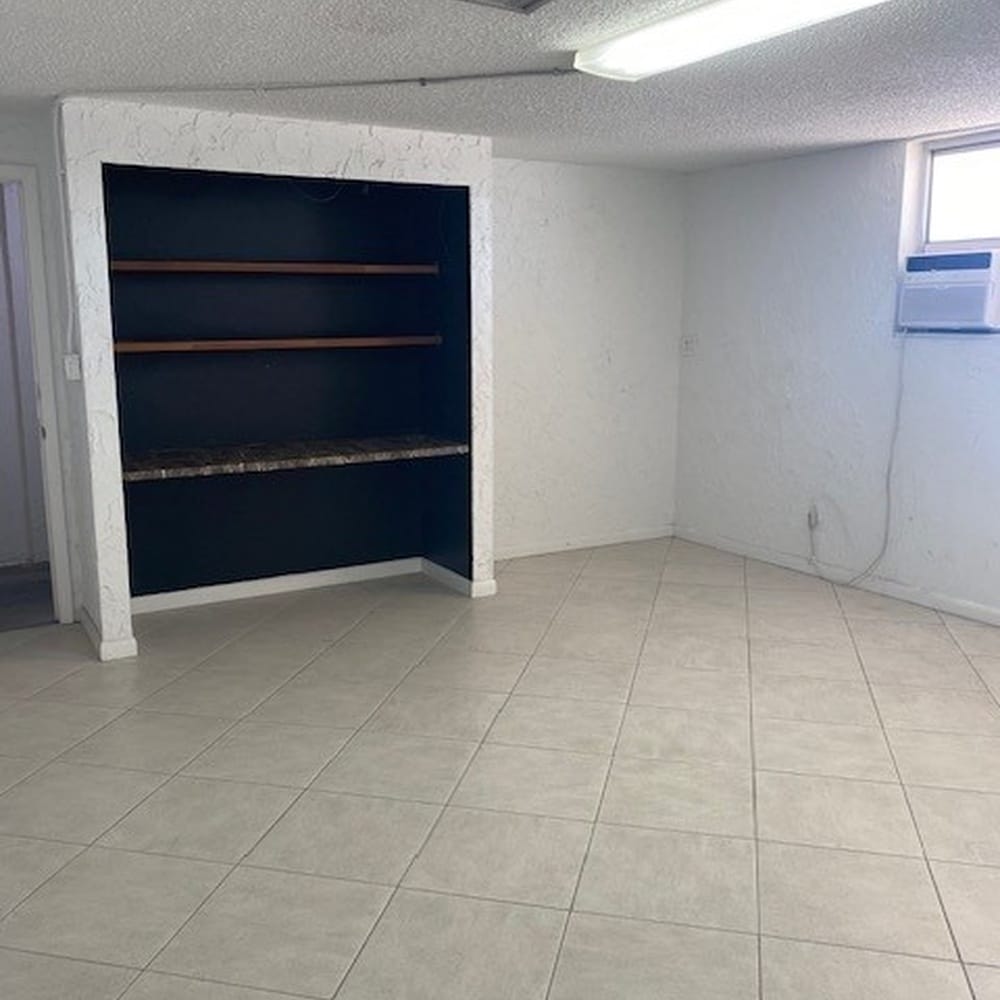 5800 Houchin St, Naples, FL à louer Photo intérieure– Image 1 sur 6