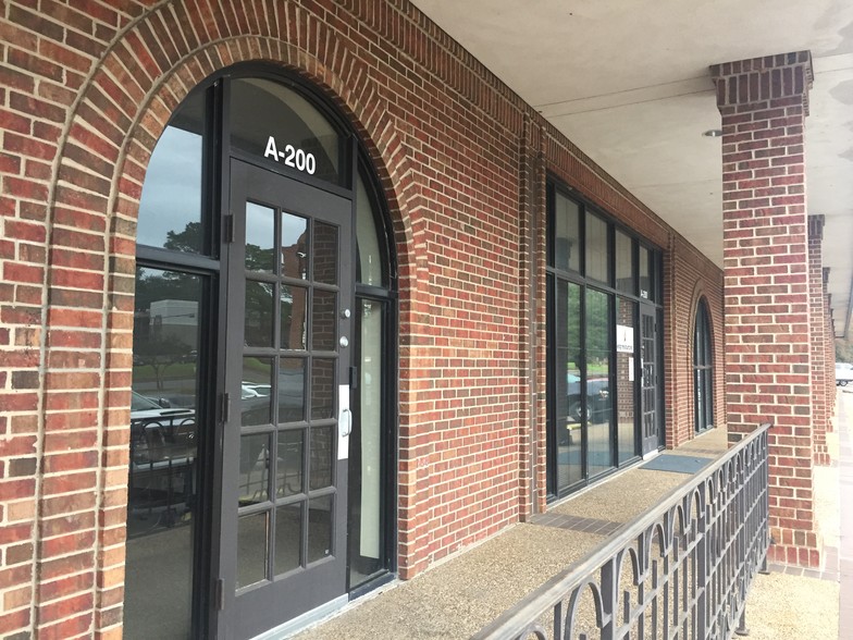 212 Old Grande Blvd, Tyler, TX à louer - Photo de l’immeuble – Image 3 sur 5
