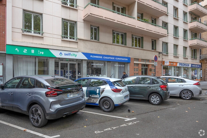 12 Boulevard Lazare Carnot, Toulouse à louer - Photo de l’immeuble – Image 2 sur 19