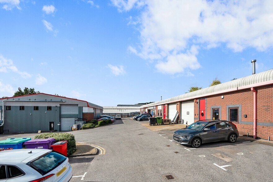 Asheridge Rd, Chesham à louer - Photo de l’immeuble – Image 2 sur 27