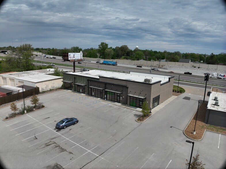 1560 Veterans Memorial Pkwy, Saint Charles, MO à louer – Image 3 sur 23