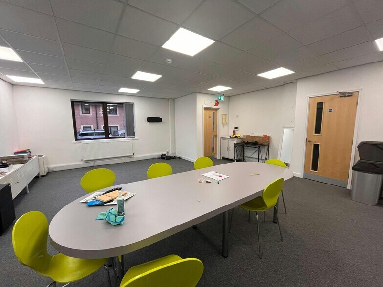 Asheridge Rd, Chesham à louer - Photo de l’immeuble – Image 3 sur 23