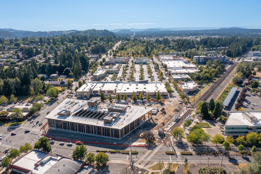 NW Division St, Gresham, OR à louer - Photo de l’immeuble – Image 3 sur 13