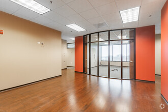 220 N Smith St, Palatine, IL à louer Photo intérieure– Image 2 sur 11