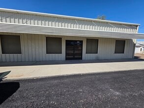 105 High St. Suite 2, Delano, CA à louer Photo intérieure– Image 1 sur 2