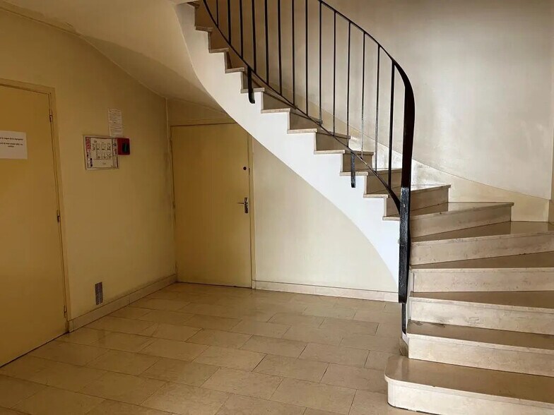5 Rue Plumet, Paris à louer - Photo de l’immeuble – Image 2 sur 8