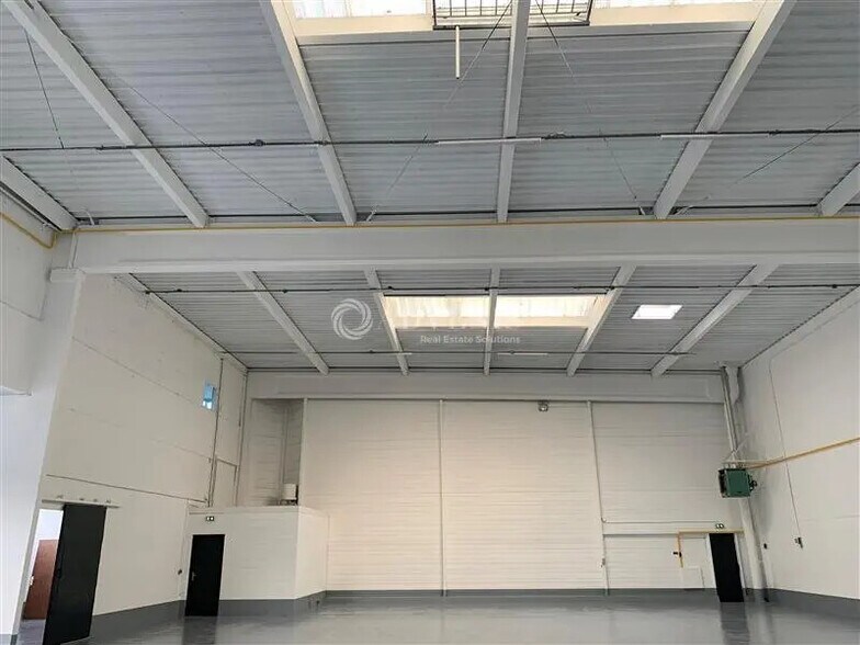 Local d’activités dans Bonneuil-sur-Marne à louer - Photo de l’immeuble – Image 1 sur 6
