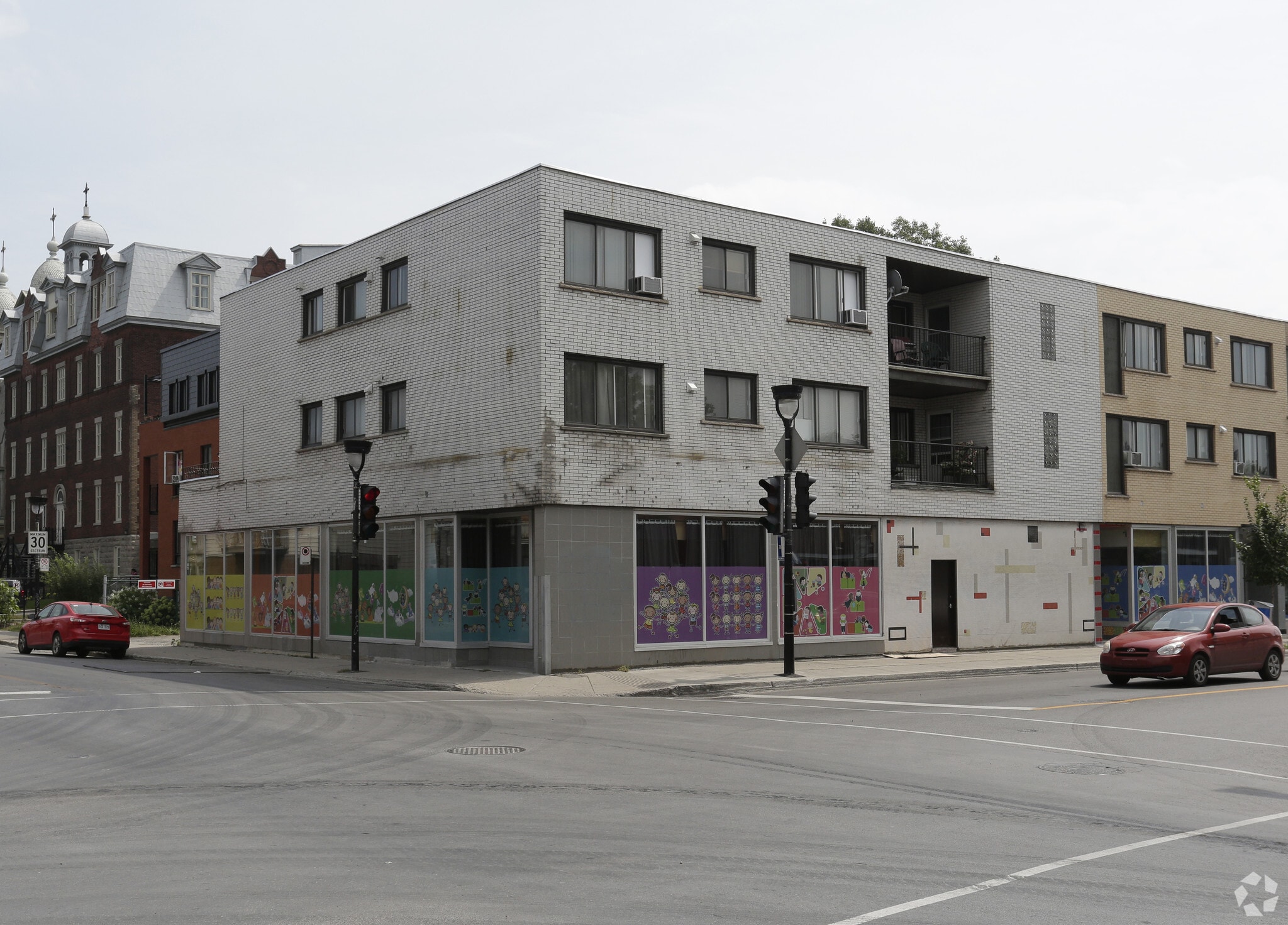 1760-1770 Av De L'église, Montréal, QC à vendre Photo principale– Image 1 sur 2