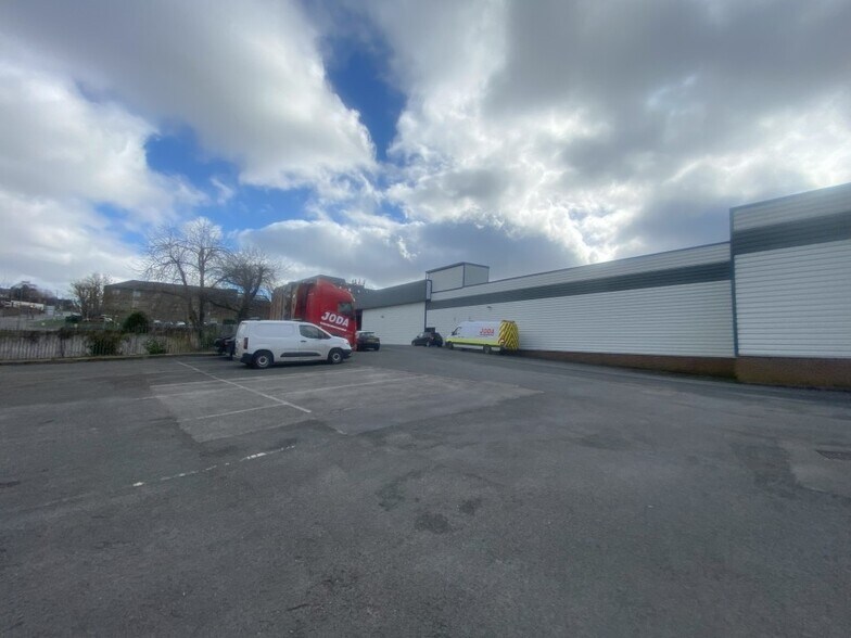 Futures Way, Bradford à vendre - Photo de l’immeuble – Image 3 sur 11