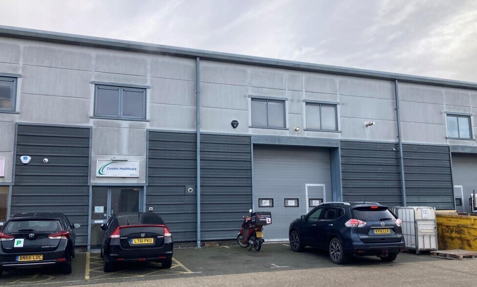 33 The Ridgeway, Iver à louer - Photo de l’immeuble – Image 1 sur 4