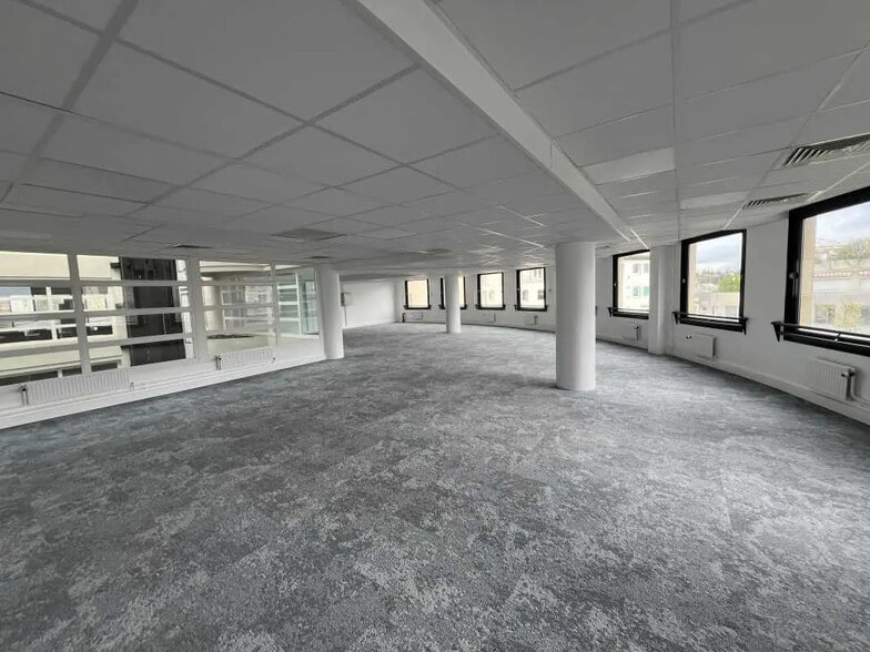 192/196 Rue Houdan, Sceaux à louer - Photo de l’immeuble – Image 3 sur 8