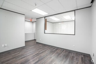 711 W Bay Area Blvd, Webster, TX à louer Photo intérieure– Image 1 sur 6