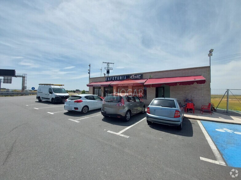 Local commercial dans Adanero, Ávila à vendre - Photo de l’immeuble – Image 1 sur 5