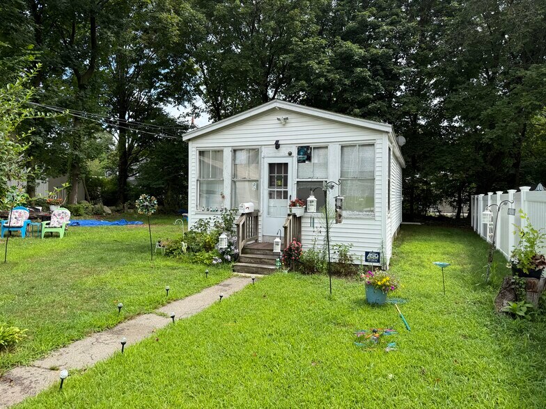 775 Union St, Rockland, MA à vendre - Photo de l’immeuble – Image 2 sur 8