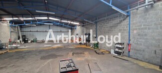 Plus de détails pour Local d'activités à louer