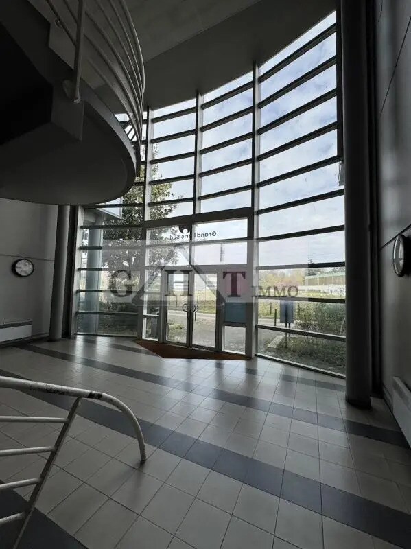 Bureau dans Grigny à vendre Hall d’entrée– Image 1 sur 4