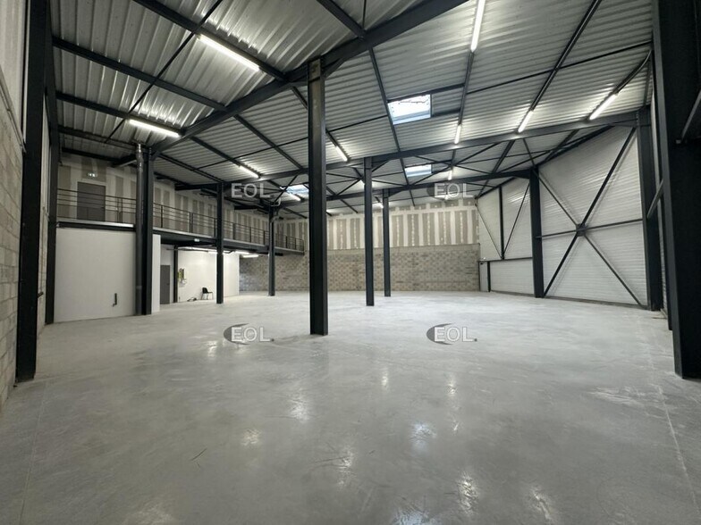 Local d'activités dans Aubagne à vendre - Photo intérieure – Image 3 sur 12