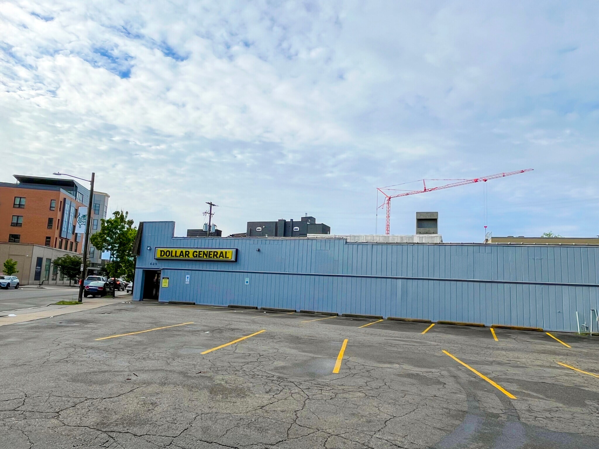 425 Stocking Ave NW, Grand Rapids, MI à vendre Photo principale– Image 1 sur 6