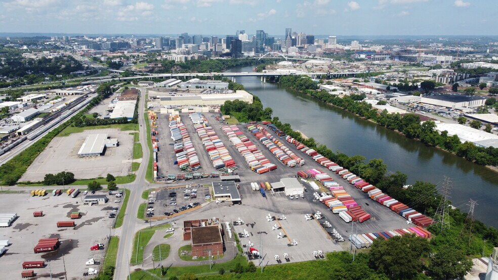 700 Visco Dr, Nashville, TN à vendre - Photo de l’immeuble – Image 2 sur 4