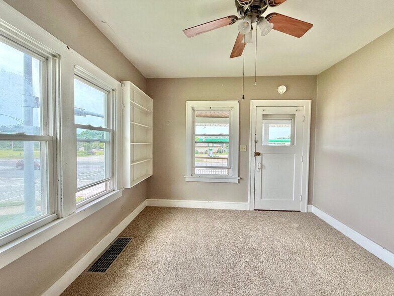 4529 11th St, Rock Island, IL à vendre - Photo de l’immeuble – Image 3 sur 20