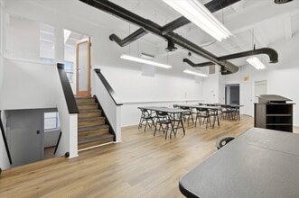 220 I St NE, Washington, DC à louer Photo intérieure– Image 2 sur 3