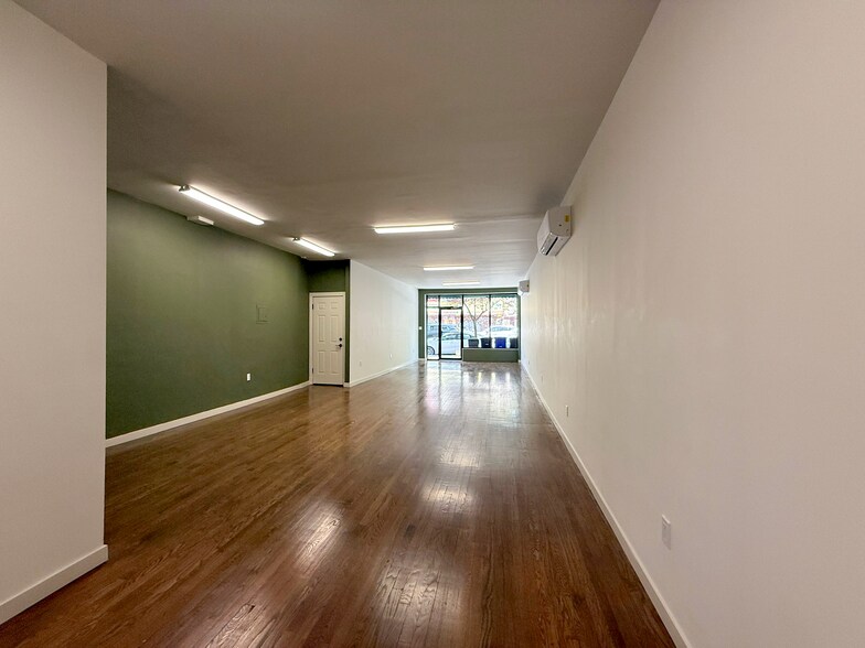 98 Kingston Ave, Brooklyn, NY à louer - Photo de l’immeuble – Image 2 sur 11
