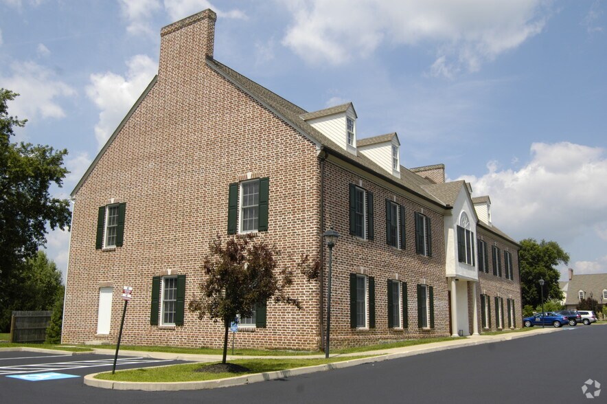127 W Street Rd, Kennett Square, PA à louer - Photo de l’immeuble – Image 3 sur 48