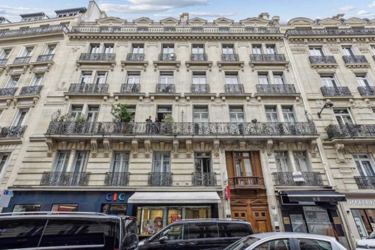 18 Rue Marbeuf, Paris à louer Photo de l’immeuble– Image 1 sur 3