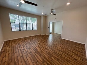 501 W Maple Ave, Orange, CA à louer Photo intérieure– Image 2 sur 46