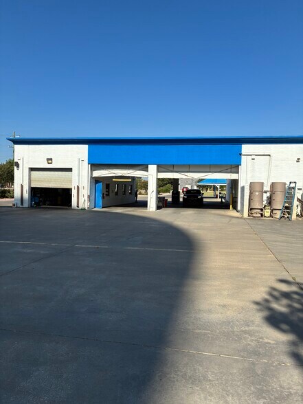5705 N Park Dr, Fort Worth, TX à vendre - Photo de l’immeuble – Image 2 sur 7