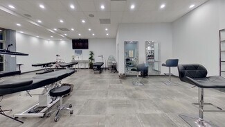 Plus de détails pour 19002-19148 Brookhurst St, Huntington Beach, CA - Local commercial à louer