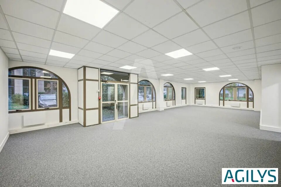 Bureau dans Orsay à louer Photo de l’immeuble– Image 1 sur 13