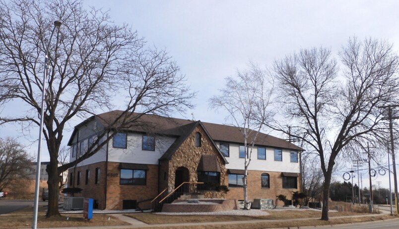 6302 Odana Rd, Madison, WI à louer - Photo de l’immeuble – Image 1 sur 6
