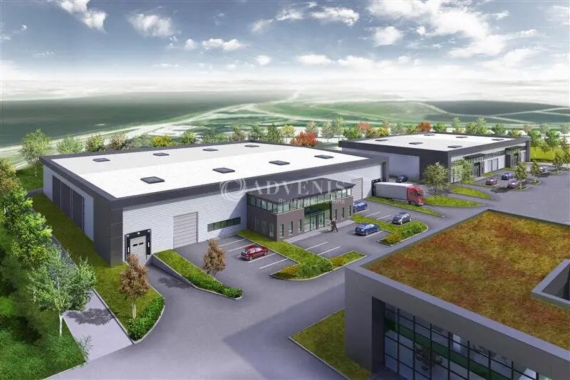 Local d’activités dans Tremblay-en-France à louer - Photo de l’immeuble – Image 1 sur 4