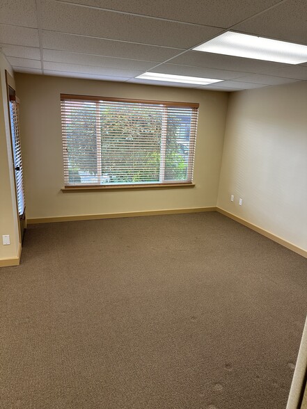 3209 Colby Ave, Everett, WA à louer - Photo intérieure – Image 1 sur 5