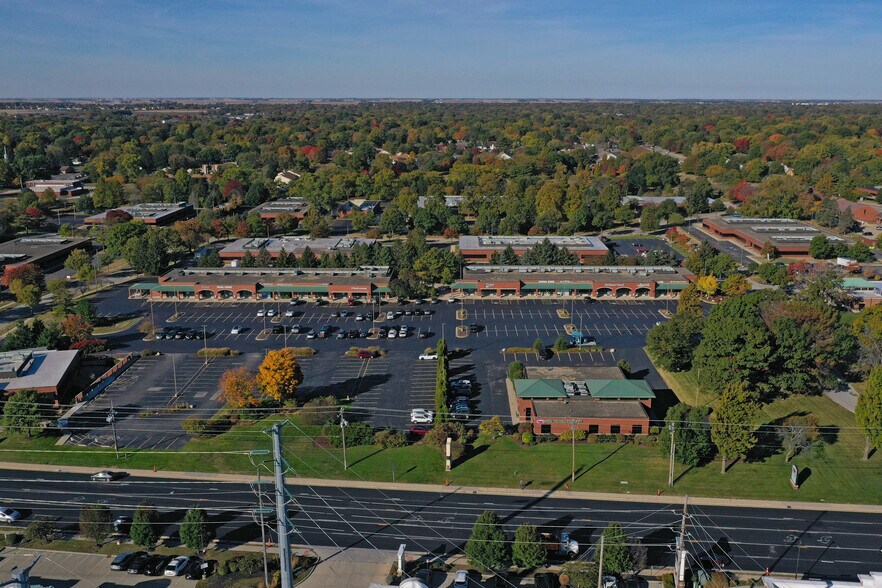 Shoppes Of Knollwood portefeuille de 2 biens à vendre sur LoopNet.fr - Photo de l’immeuble – Image 3 sur 38