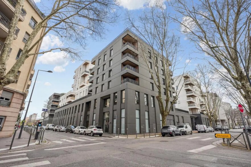 15-25 Rue Edouard Aynard, Villeurbanne à louer - Photo de l’immeuble – Image 2 sur 13