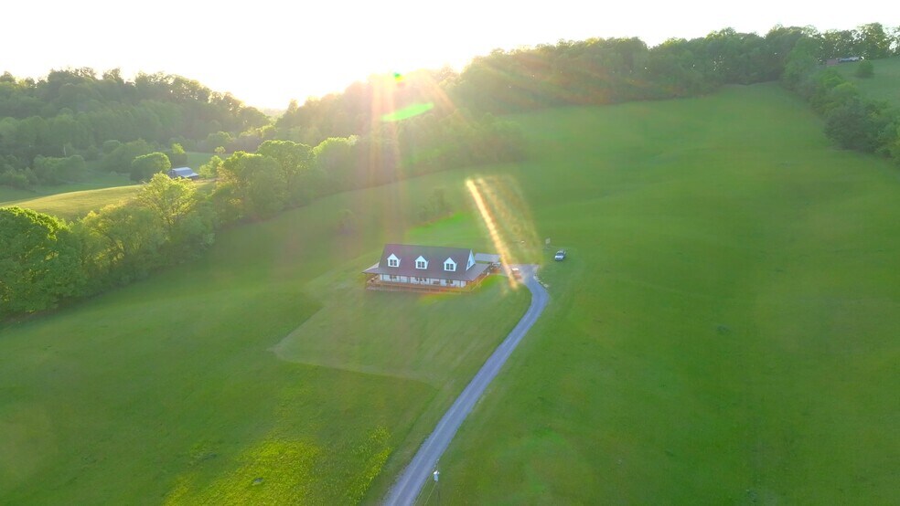 2188 Highway 75, Blountville, TN à vendre - Vidéo sur l’annonce professionnelle – Image 2 sur 54